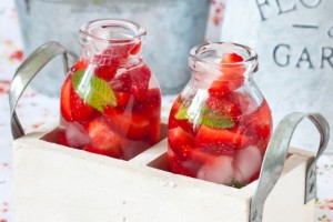 limonata-fatta-in-casa-fredda-limone-mango-anguria-lime-fragole-cetriolo-lamponi