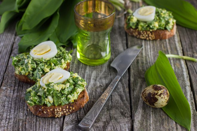 mangiare-con-meno-di-5-euro-insalata-di-uova-sode-prezzemolo